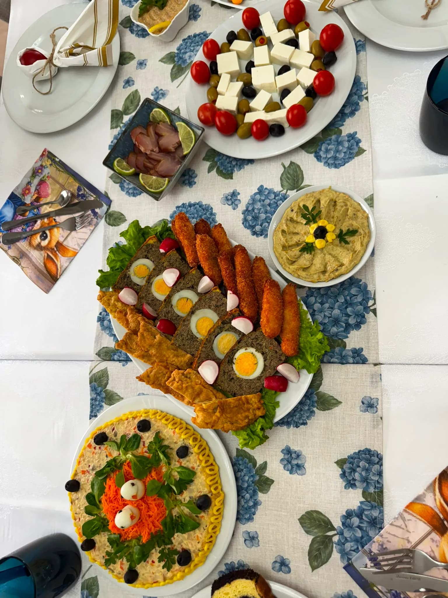 Masa festiva platouri